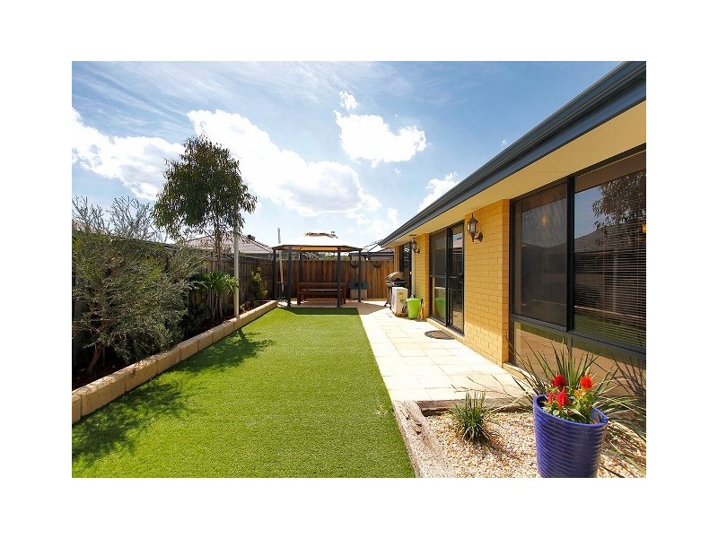 17 Oakhill Heights, Ellenbrook WA 6069