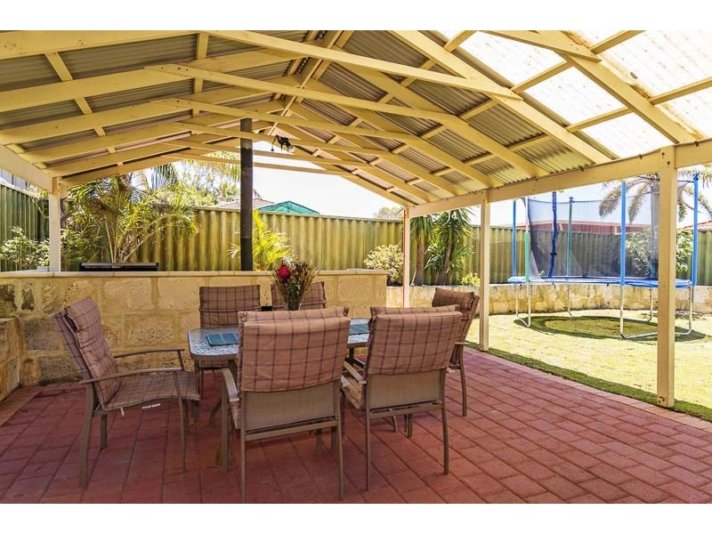 4 Blackbird Glen, Quinns Rocks WA 6030