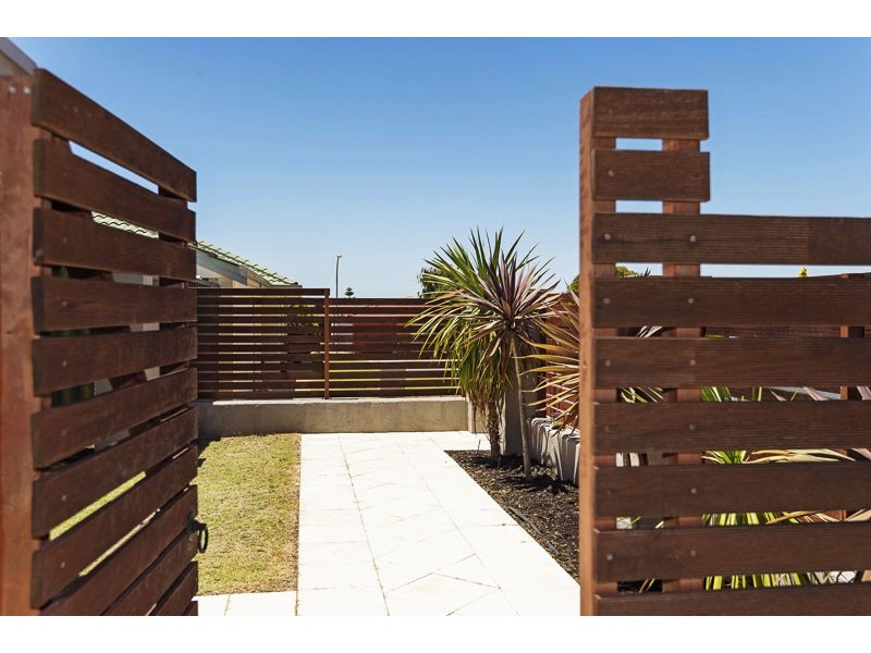 4 Blackbird Glen, Quinns Rocks WA 6030