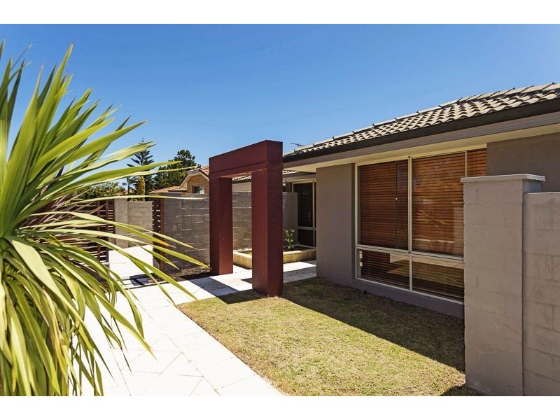 4 Blackbird Glen, Quinns Rocks WA 6030