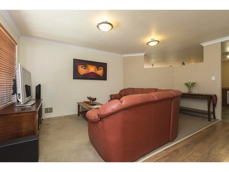 4 Blackbird Glen, Quinns Rocks WA 6030