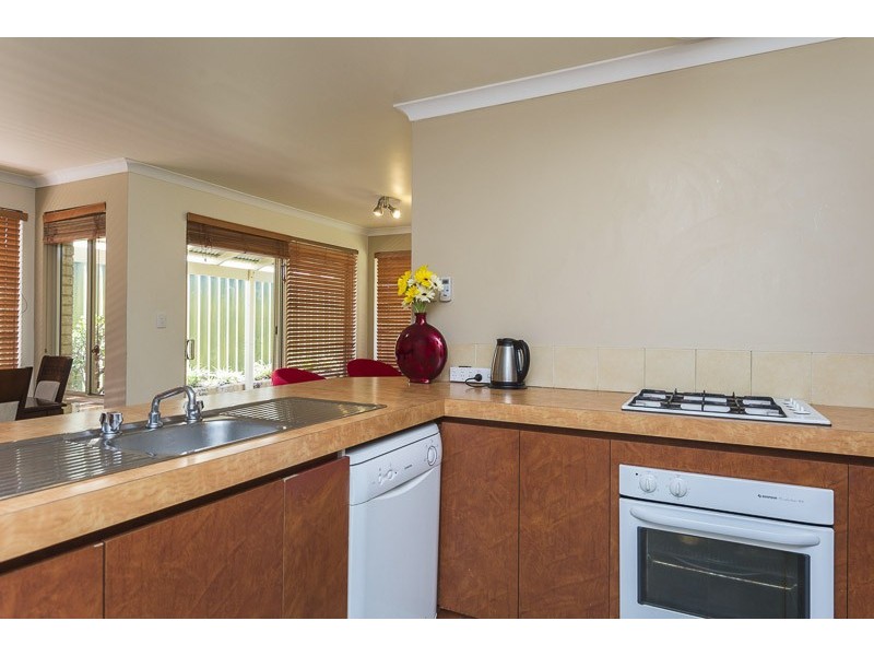 4 Blackbird Glen, Quinns Rocks WA 6030