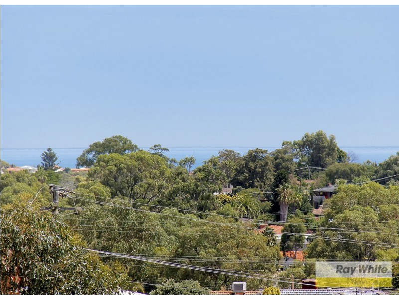 15 Barrallier Way, Padbury WA 6025