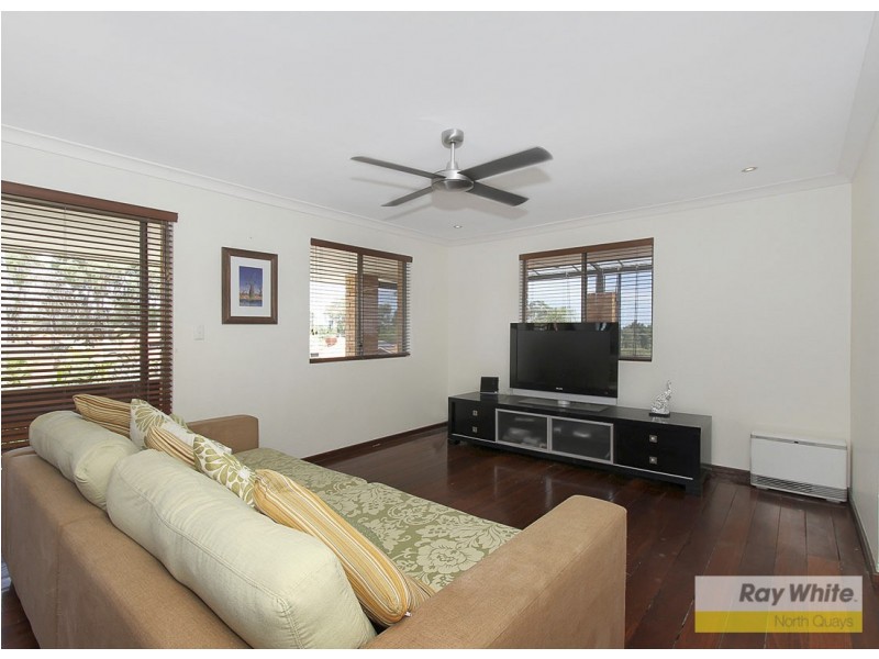 15 Barrallier Way, Padbury WA 6025