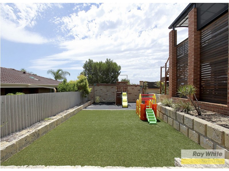 15 Barrallier Way, Padbury WA 6025