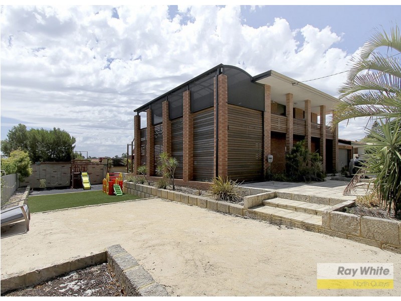 15 Barrallier Way, Padbury WA 6025