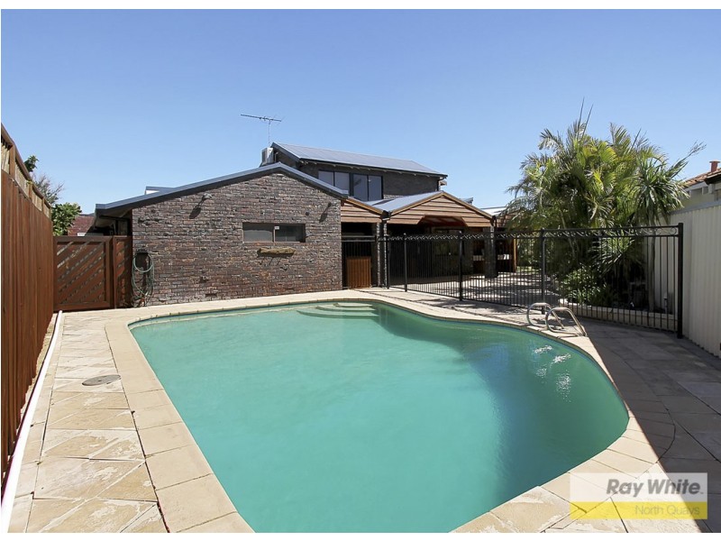 8 Hispano Place, Carine WA 6020