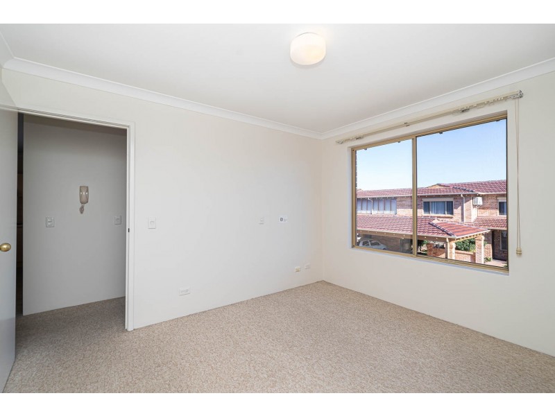 90/7 Harman Road, Sorrento WA 6020