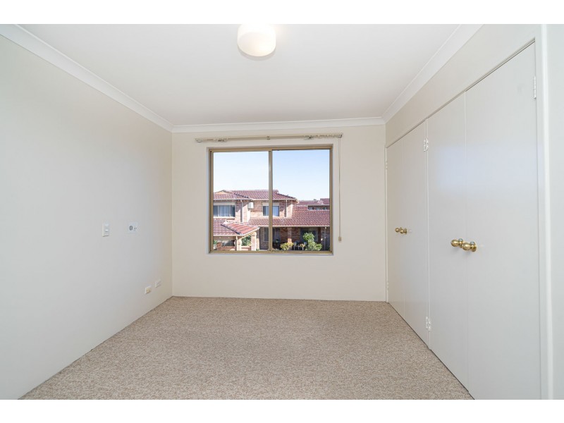 90/7 Harman Road, Sorrento WA 6020