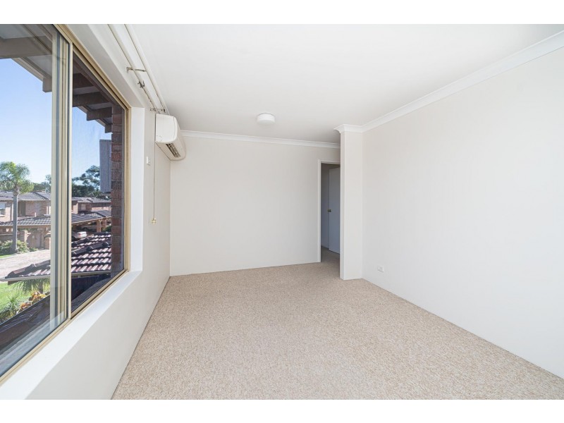 90/7 Harman Road, Sorrento WA 6020