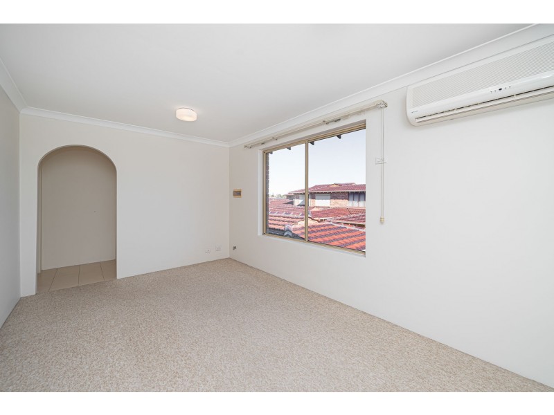90/7 Harman Road, Sorrento WA 6020