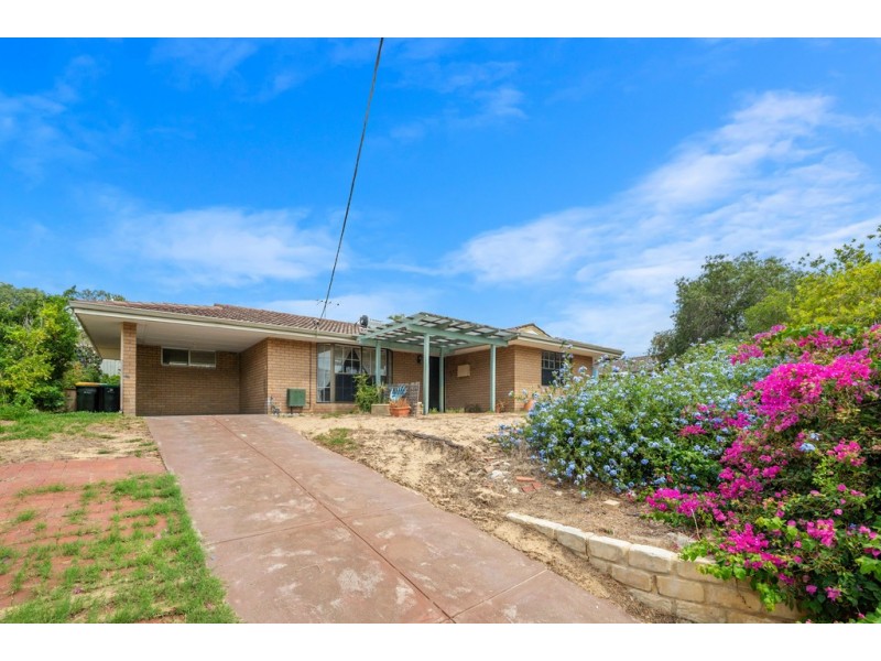 10 Giles Avenue, Padbury WA 6025