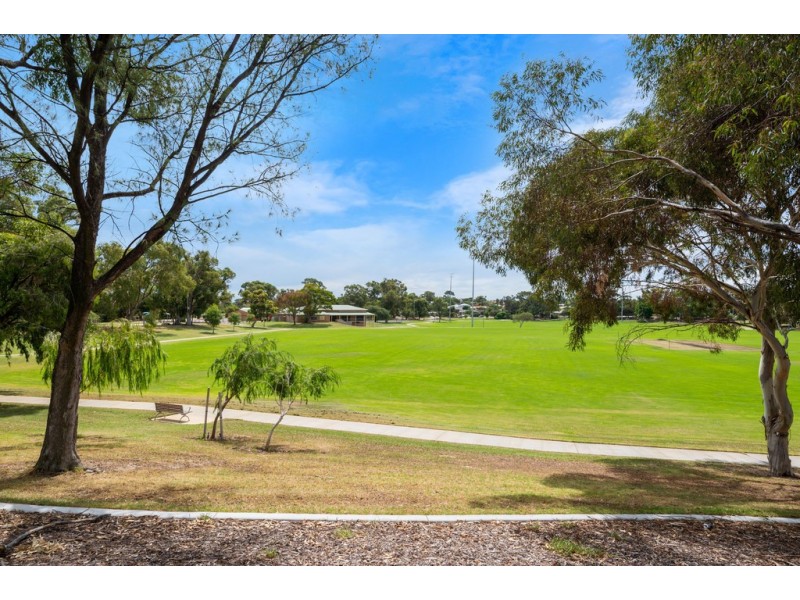 10 Giles Avenue, Padbury WA 6025