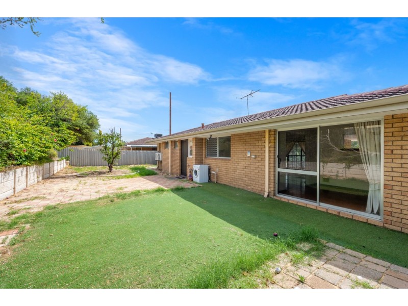 10 Giles Avenue, Padbury WA 6025
