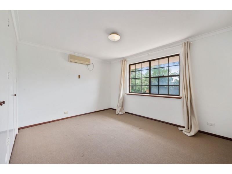 10 Giles Avenue, Padbury WA 6025