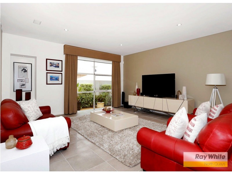 9 Maldives Drive, Hillarys WA 6025