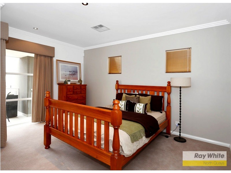 9 Maldives Drive, Hillarys WA 6025