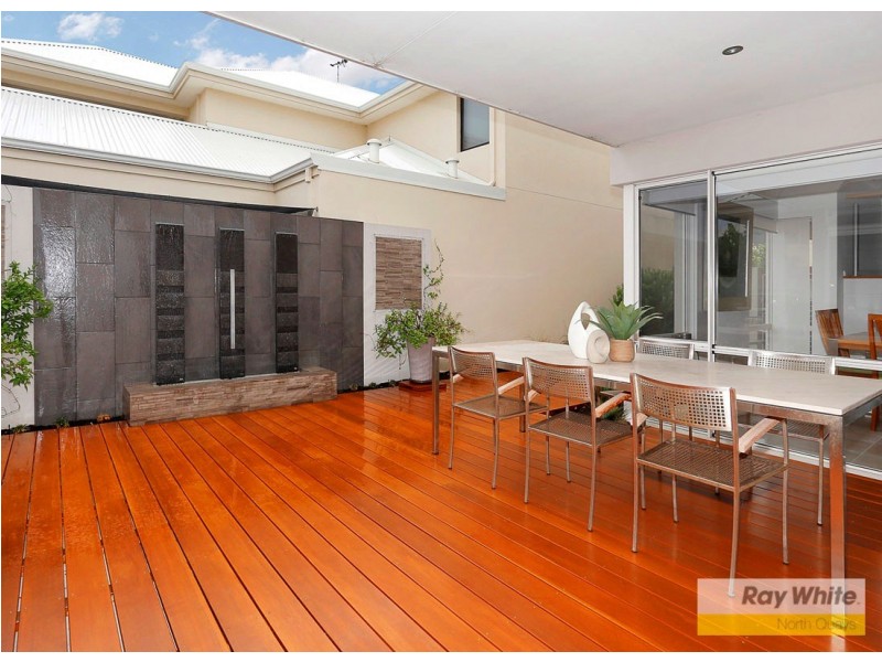 9 Maldives Drive, Hillarys WA 6025