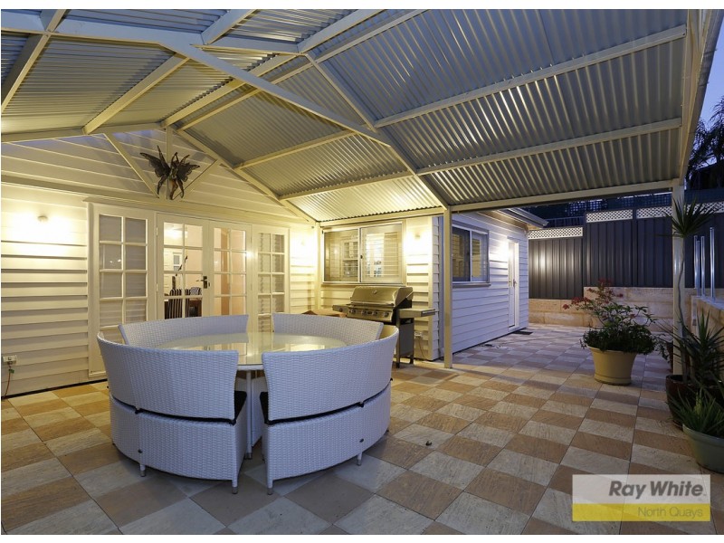 225 Woodside Street, Doubleview WA 6018