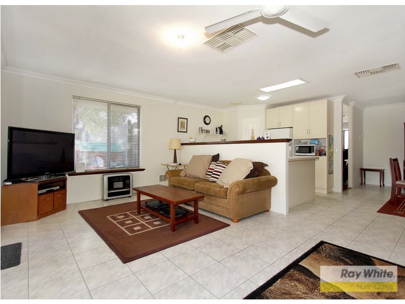 1 Lucine Court, Heathridge WA 6027