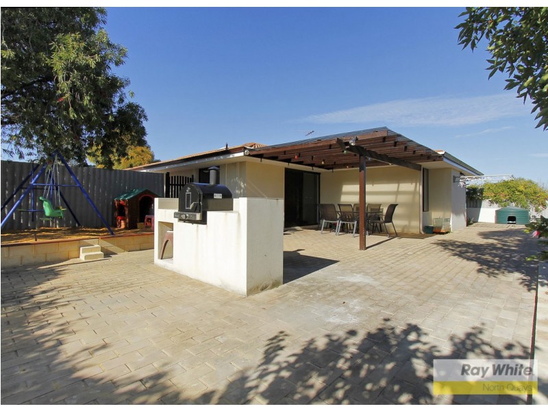 1 Lucine Court, Heathridge WA 6027