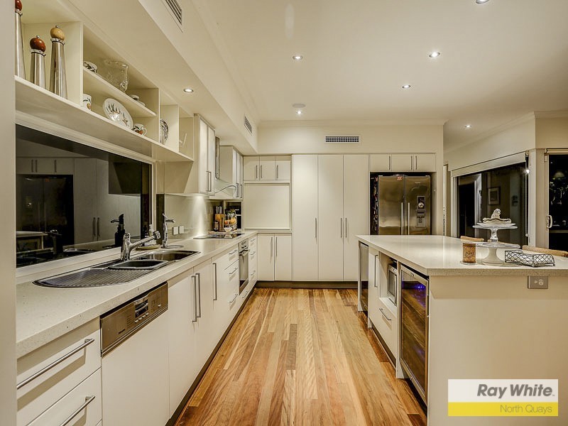 18 Tahiti Lane, Hillarys WA 6025