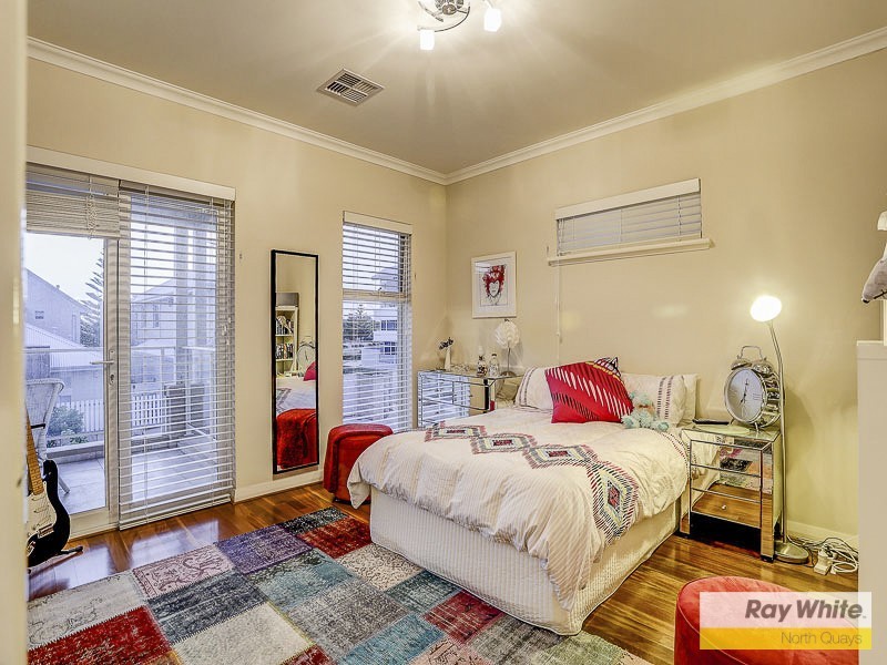 18 Tahiti Lane, Hillarys WA 6025