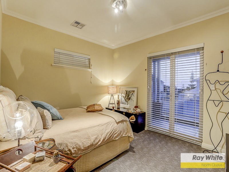 18 Tahiti Lane, Hillarys WA 6025