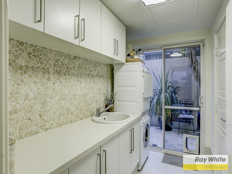 18 Tahiti Lane, Hillarys WA 6025