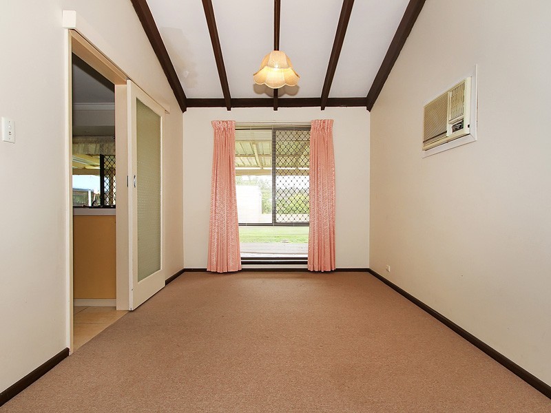 19 Newgate Street, Alexander Heights WA 6064