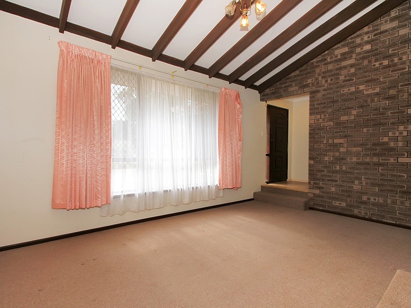 19 Newgate Street, Alexander Heights WA 6064