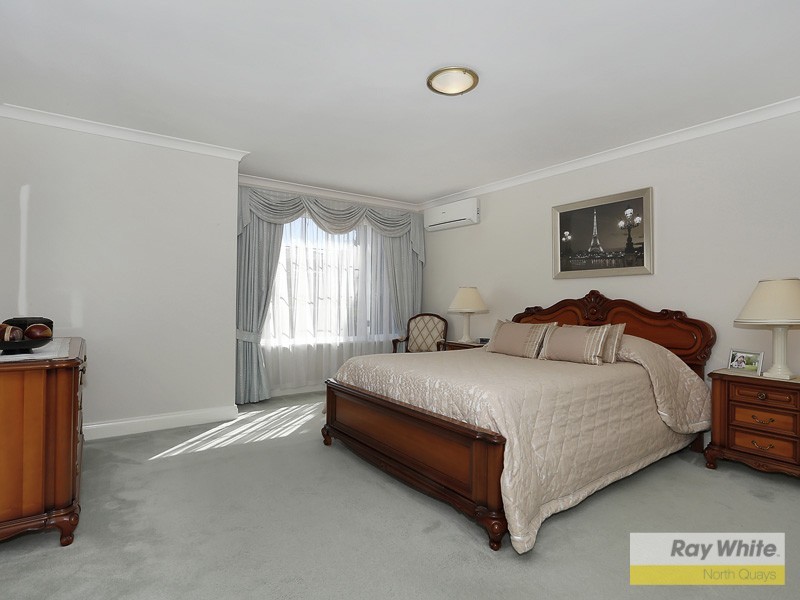 4 Seville Close, Hillarys WA 6025