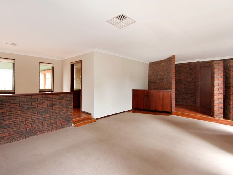 18 Madrona Cres, Greenwood WA 6024