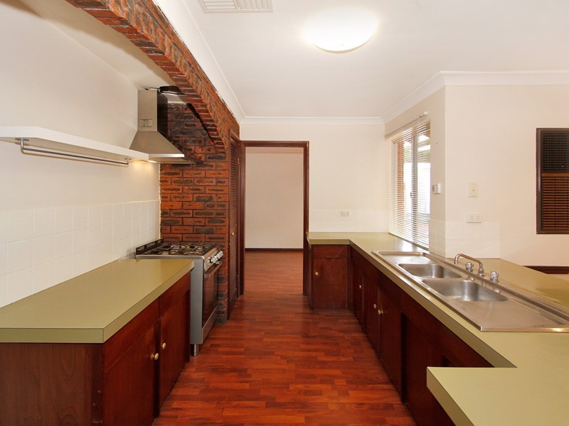 18 Madrona Cres, Greenwood WA 6024