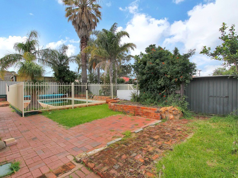 18 Madrona Cres, Greenwood WA 6024