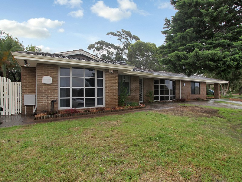 1 Carbridge Way, Duncraig WA 6023