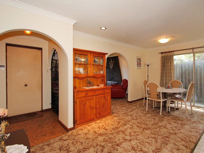 28 Retford Place, Carine WA 6020