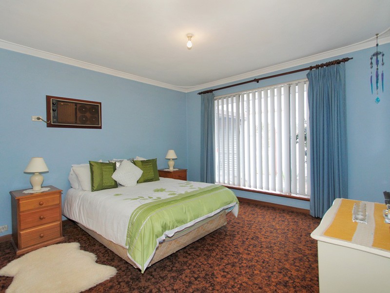 28 Retford Place, Carine WA 6020