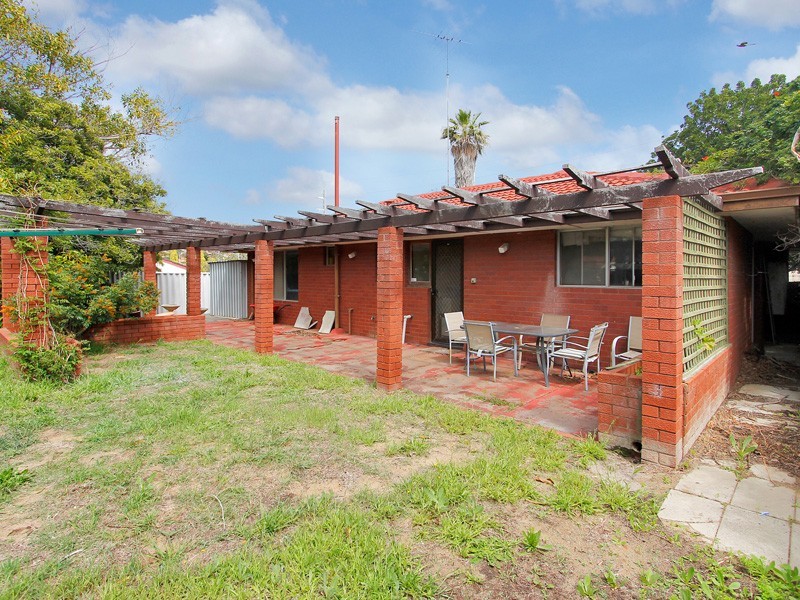 28 Retford Place, Carine WA 6020