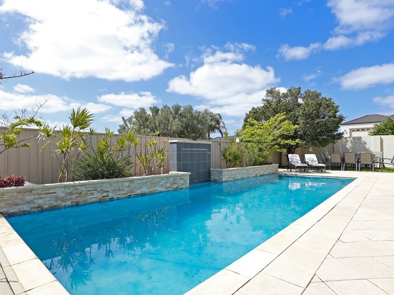 42 Rayner Drive, Landsdale WA 6065