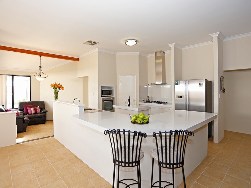 42 Rayner Drive, Landsdale WA 6065