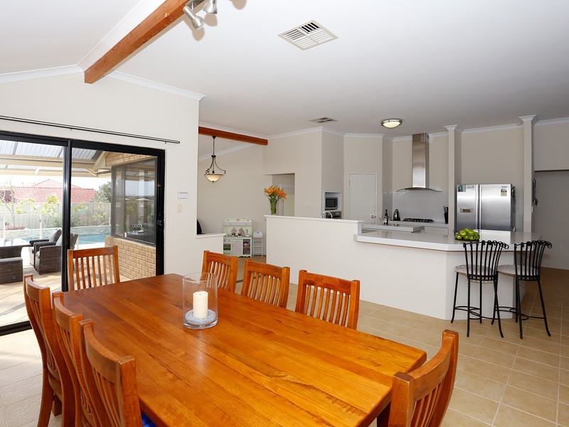 42 Rayner Drive, Landsdale WA 6065