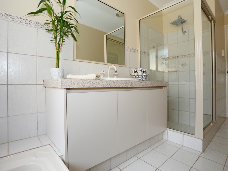 42 Rayner Drive, Landsdale WA 6065