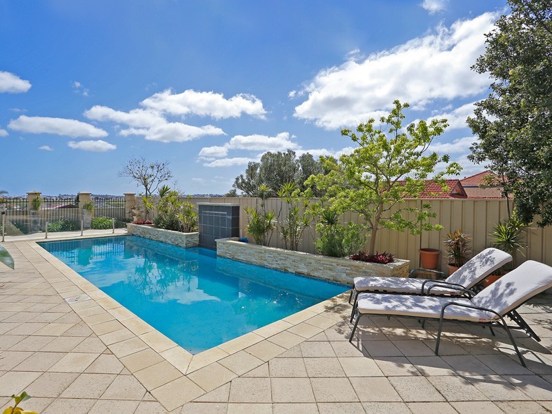 42 Rayner Drive, Landsdale WA 6065