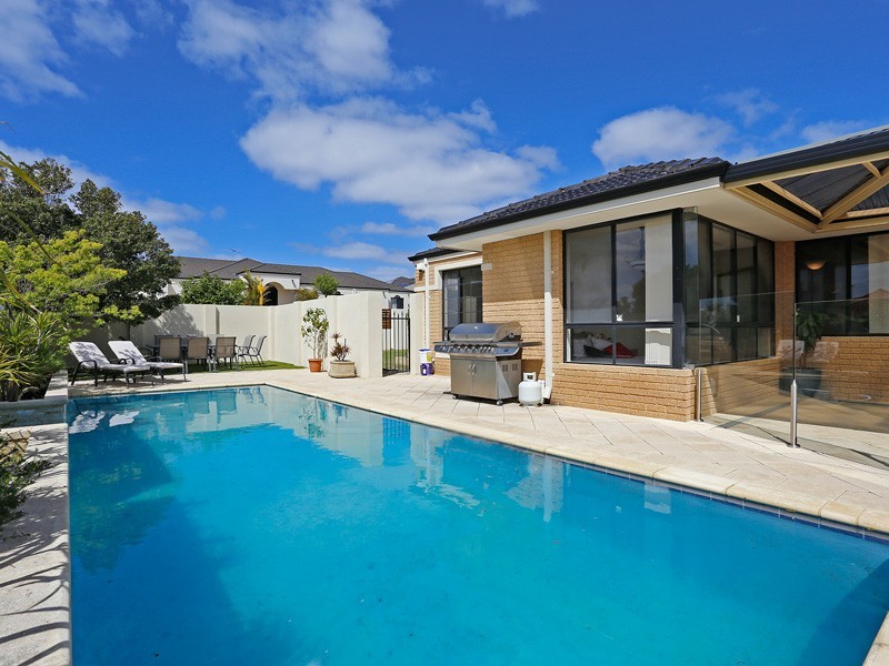 42 Rayner Drive, Landsdale WA 6065