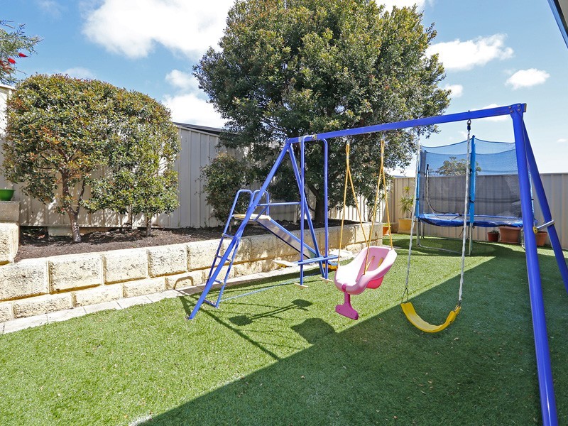 42 Rayner Drive, Landsdale WA 6065