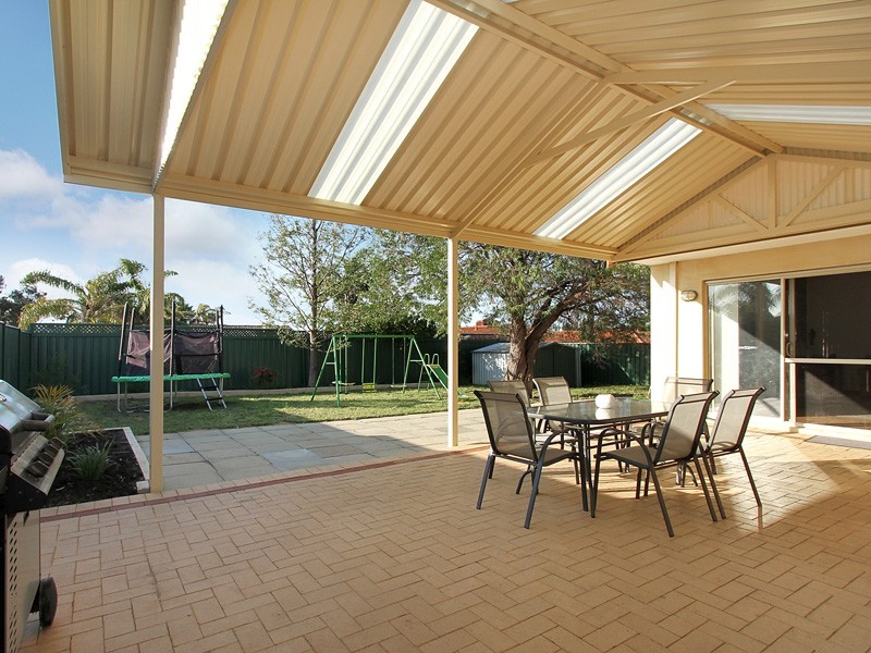 30 Allinga Crescent, Craigie WA 6025