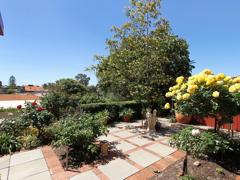 43 Buchanan Way, Padbury WA 6025