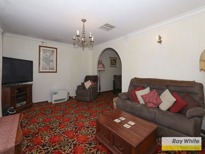 11 Strathaven Crescent, Greenwood WA 6024