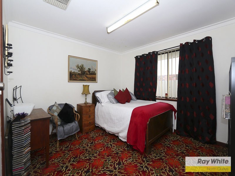 11 Strathaven Crescent, Greenwood WA 6024